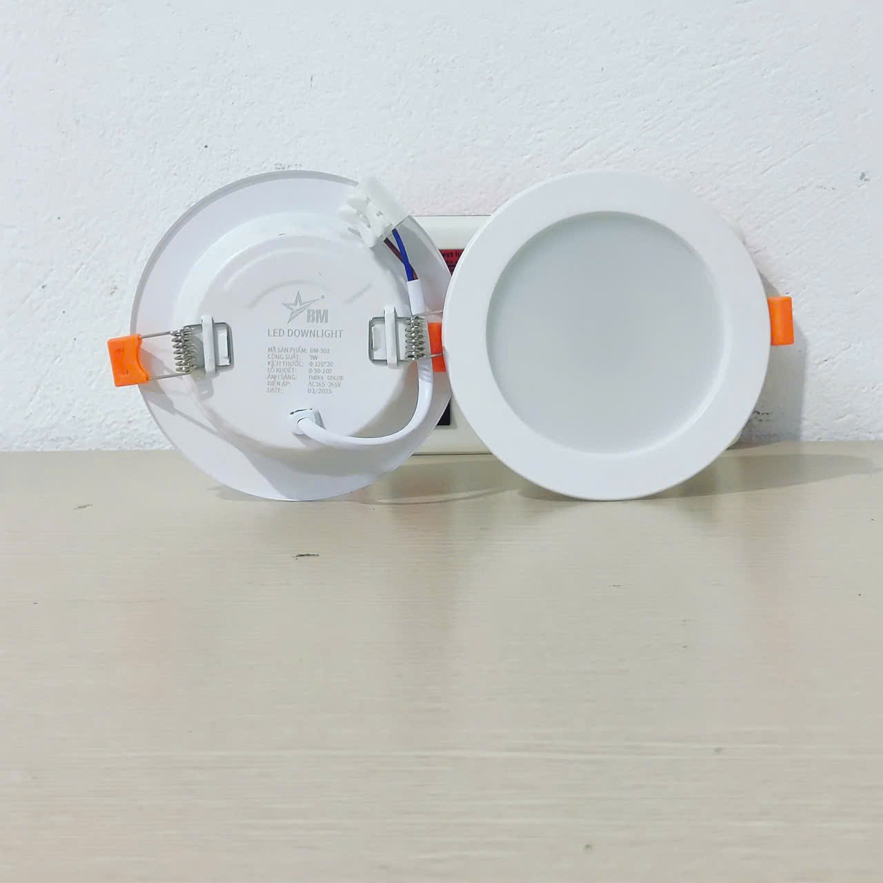 Âm trần DOB tròn 